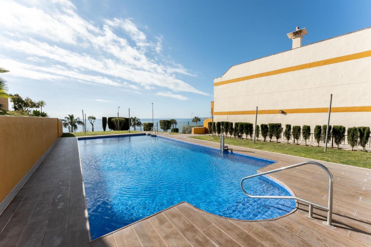 Beachside Retreat With Private Terrace ベナルマデナ エクステリア 写真