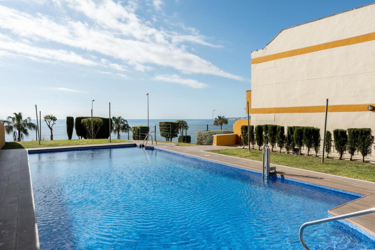 Beachside Retreat With Private Terrace ベナルマデナ エクステリア 写真